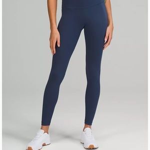 NWOT Lululemon size 6 wunder under high rise tight 28’’ in navy